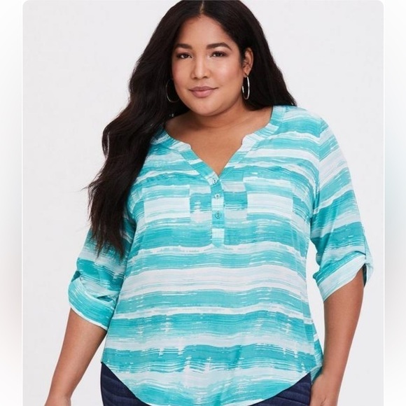 Torrid size 2 Harper - Aqua Streak Challis Blouse - Picture 1 of 9